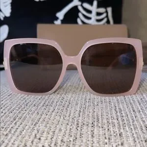 Authentic made in Milano Italy Burberry sunglass. Burberry | Accessories | Authentic Made In Milano Italy  main image 2
